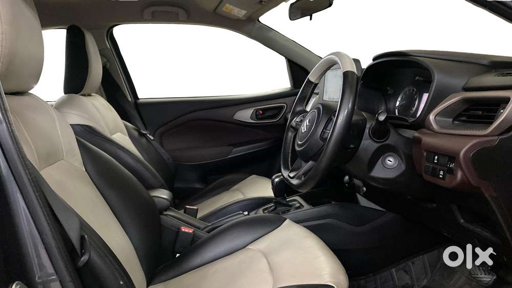 Maruti Suzuki Fronx Delta Plus 1.2l Ags, 2023, Petrol