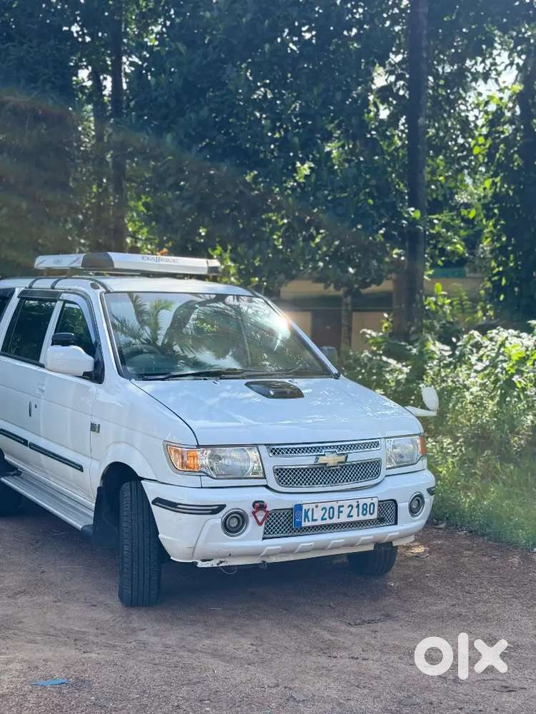 Chevrolet Tavera Neo 2013
