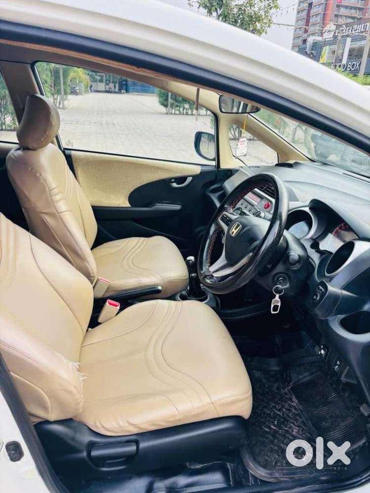 Honda Jazz E Mt I-vtec, 2012, Cng & Hybrids