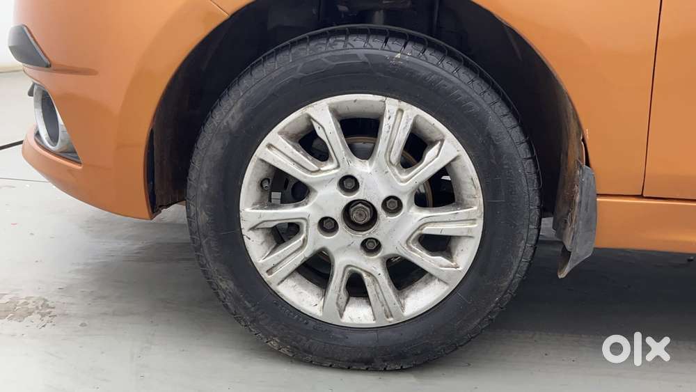 Tata Tiago Xz, 2016, Petrol