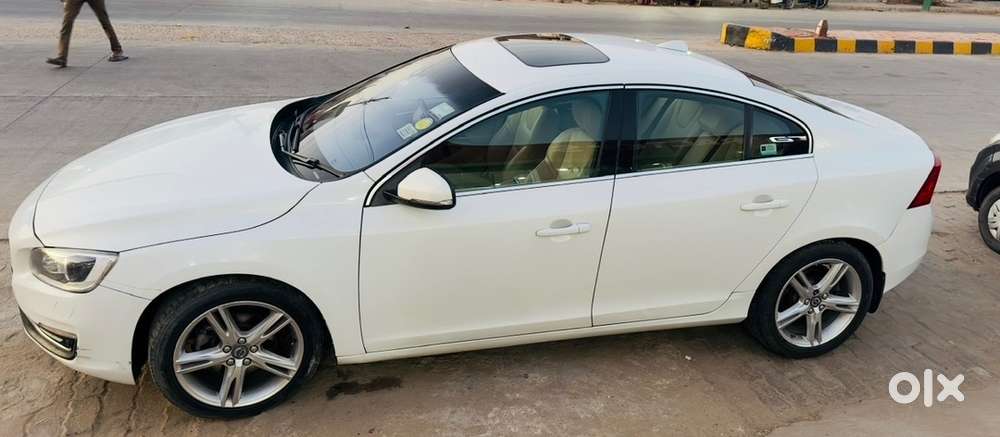Volvo S60 D4 / Diesel / Driven 70144 / December 2016