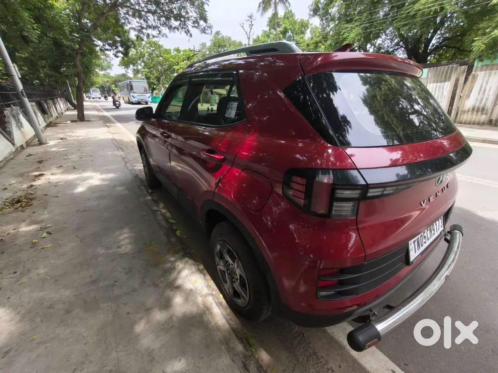 Hyundai Venue 1.2 S 2023 Petrol Manual