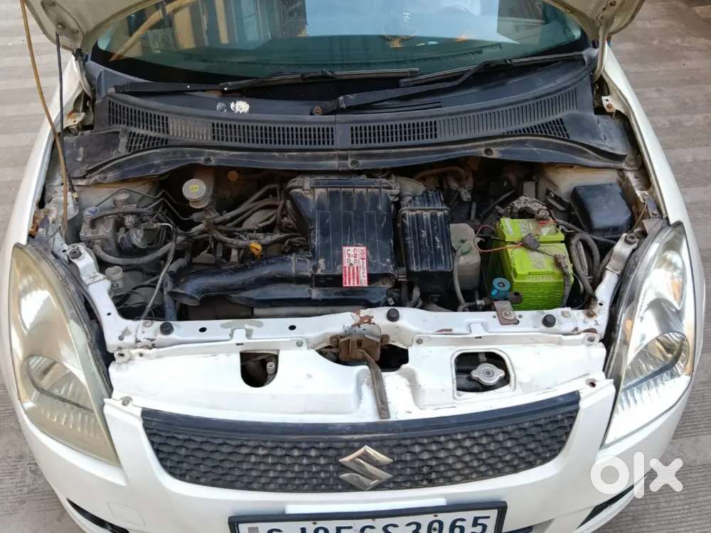 Maruti Swift Dzire Vxi Cng તાત્કાલિક ધોરણે ઘરઘરાવ સારી ગાડી વેચવાની છે