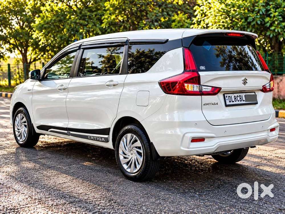 Maruti Suzuki Ertiga 1.5 Vxi, 2025, Cng & Hybrids