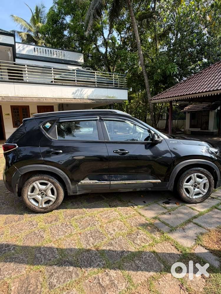 Kia Sonet Petrol 91000 Km Driven