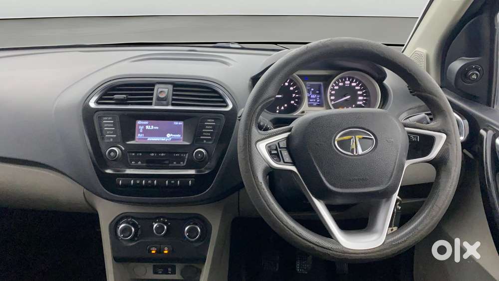 Tata Tiago 1.2 Revotron Xz, 2017, Petrol