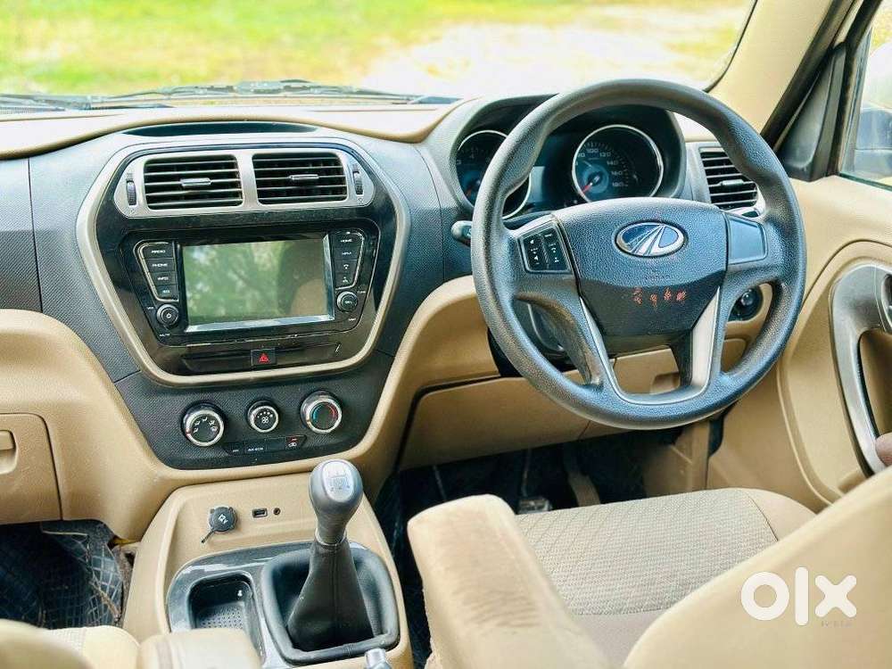 Mahindra Tuv 300 T10, 2020, Diesel