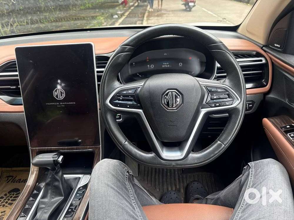 Mg Hector Plus Savvy Pro 1.5 Turbo Petrol Cvt 7 Str, 2023, Petrol