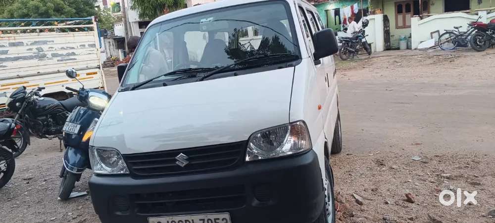 Maruti Suzuki Eeco 2022 Petrol Well Maintained