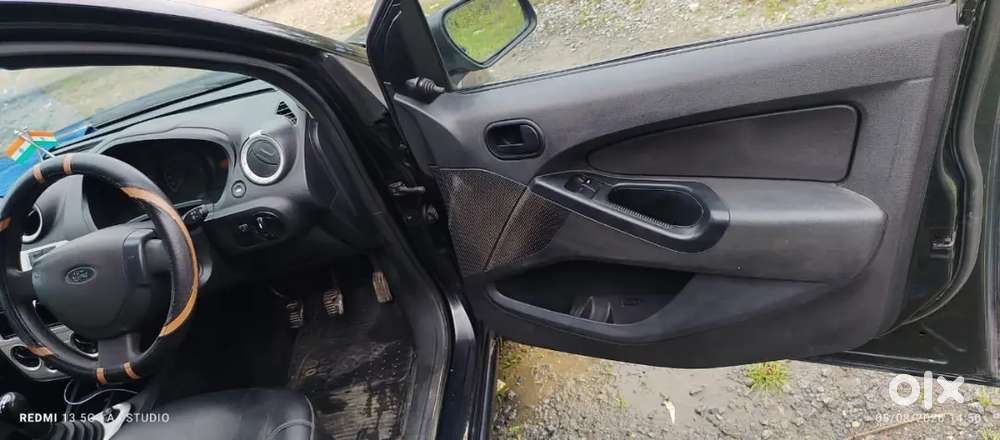 Ford Figo Titatinium 2010