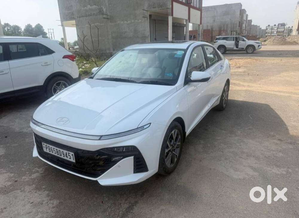 Hyundai Verna 1.5 Sx Petrol Mt, 2023, Petrol