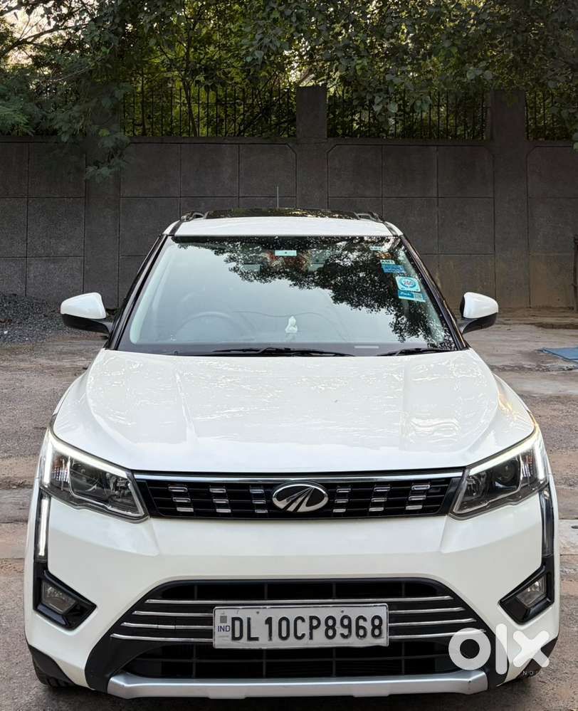 Mahindra Xuv300 Diesel 2021 W6 (o) Sunroof Automatic 24900 Km