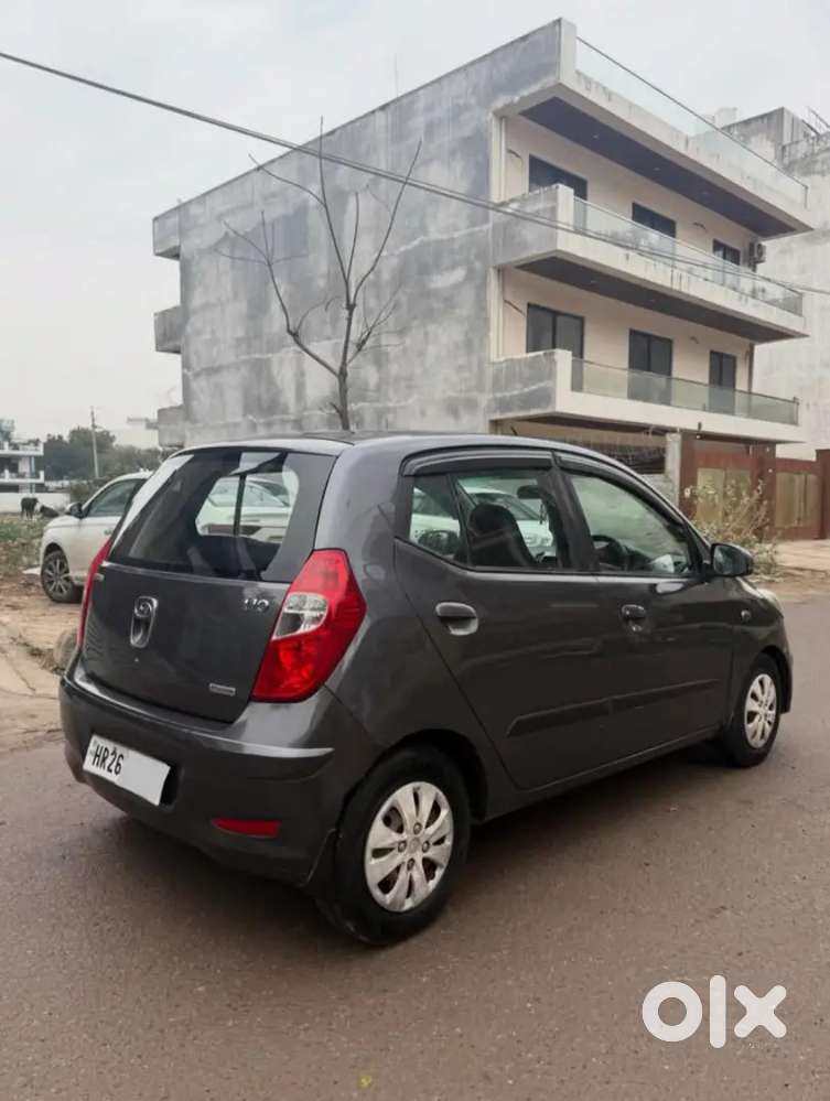80000km Done Good Tyers Well Maintained Car Sell On Urgent Basis
