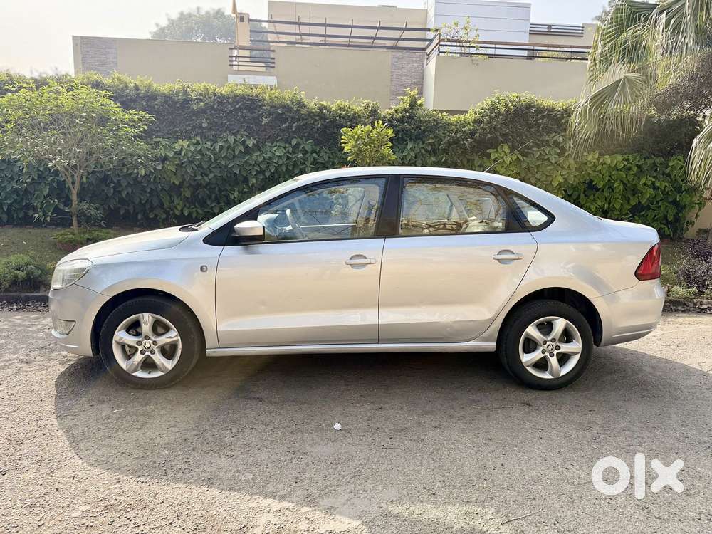 Skoda Rapid 1.6 Mpi Ambition, 2013, Petrol