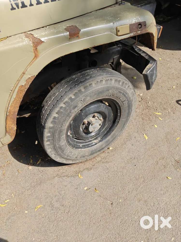Mahindra Jeep 2000