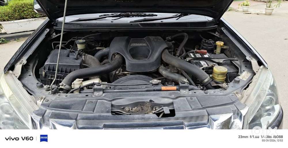 Isuzu V-cross Z 4x4 Mt, 2016, Diesel