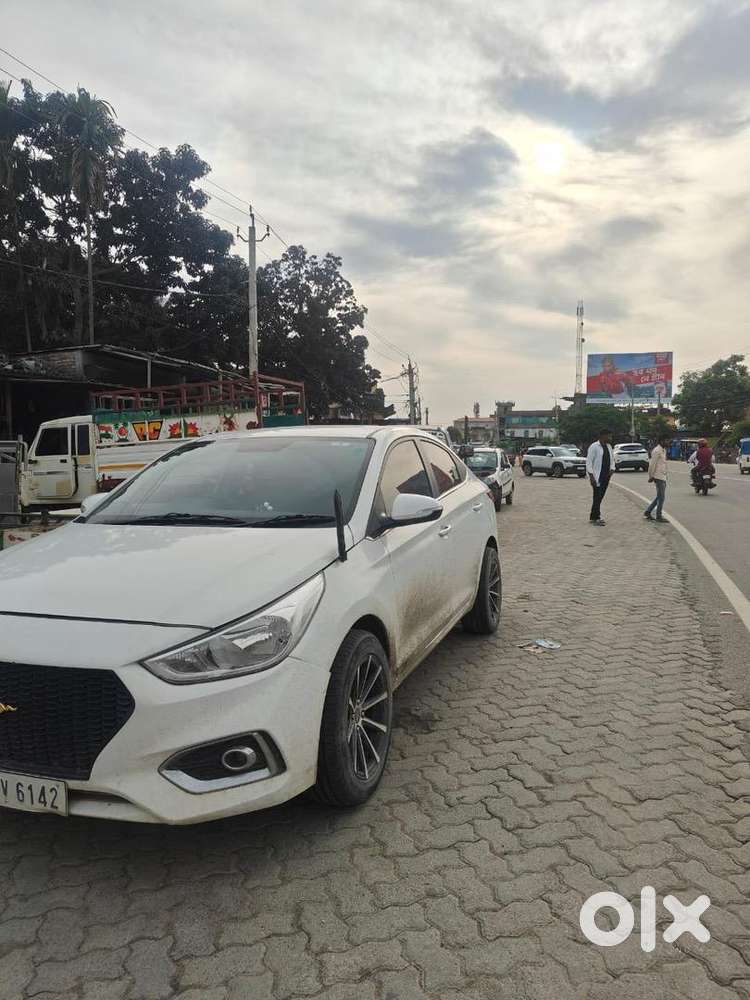 Hyundai 2018 Last .petrol Car