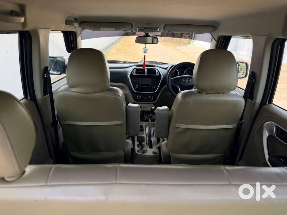 Mahindra Tuv 300 T8 Amt (automatic), 2017, Diesel