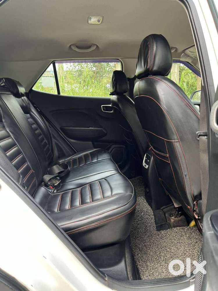 Hyundai Venue 1.2 S Plus, 2020, Petrol