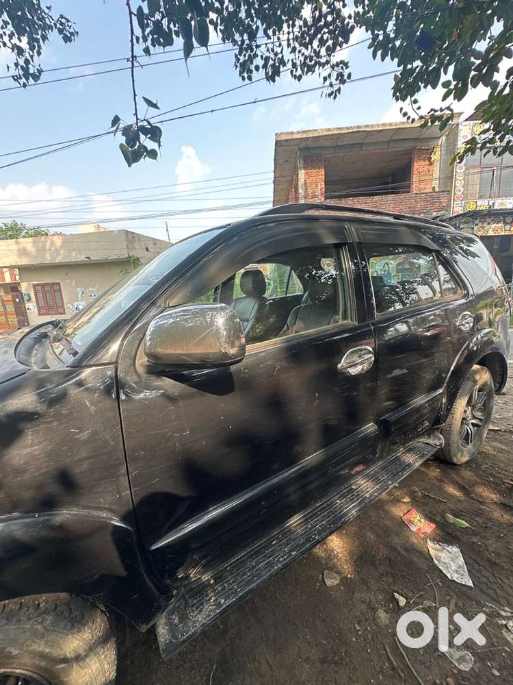 Toyota Fortuner 2011 Manual