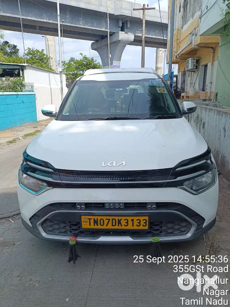 Kia Carens 2025 Cng & Hybrids 50000 Km Driven