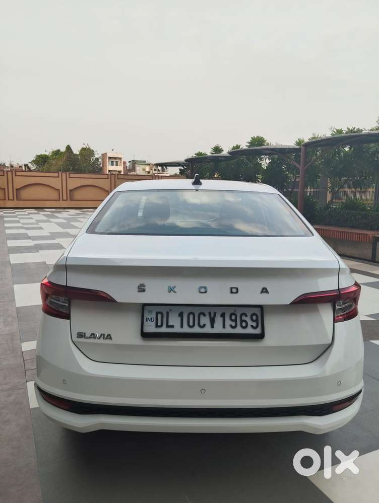 Skoda Slavia 1.0 Ambition Tsi At, 2023, Petrol