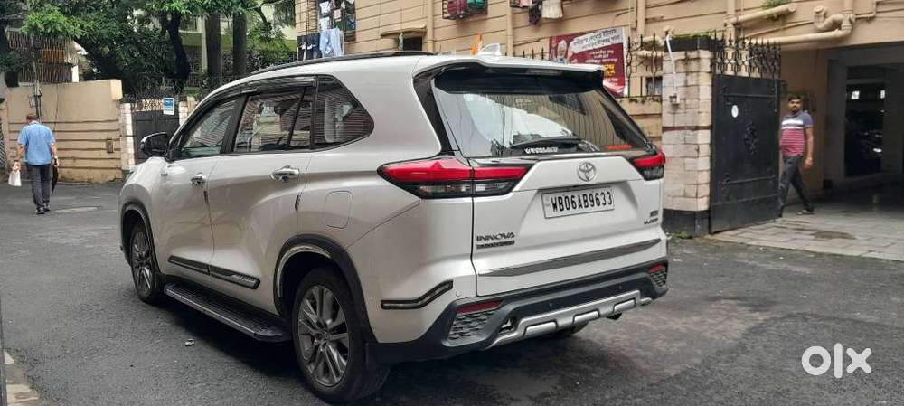 Toyota Innova Hycross 2.0 Zx Hybrid 7 Str, 2024, Cng & Hybrids