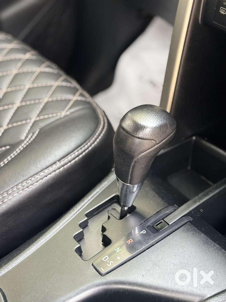 Toyota Innova Crysta 2.8 Gx At 8s, 2017, Diesel
