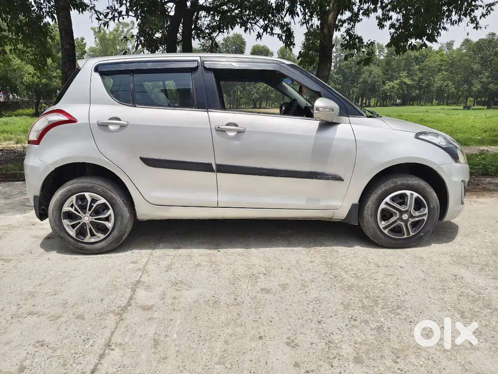 Maruti Suzuki Swift Vxi 2012