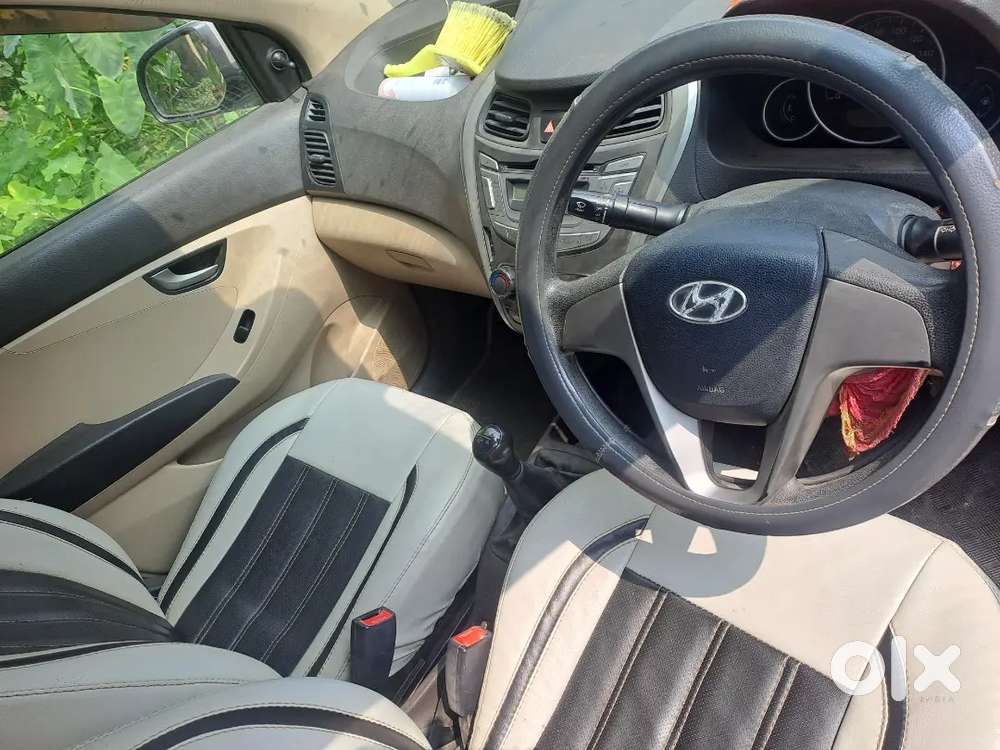 Hyundai Eon Sportz 2012 Petrol