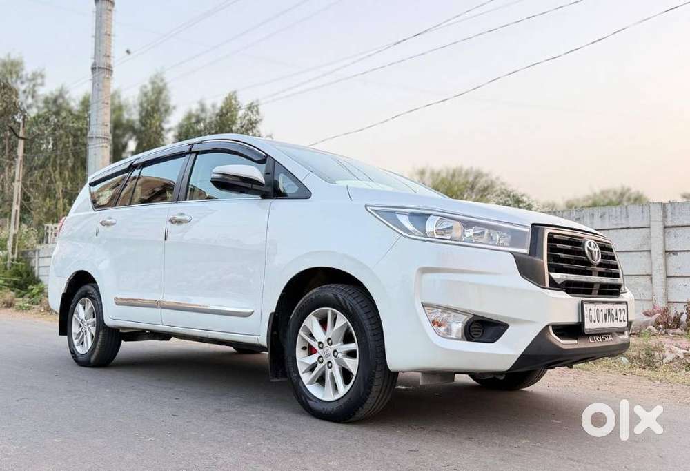 Toyota Innova Crysta 2.4 G Mt 8s, 2023, Diesel