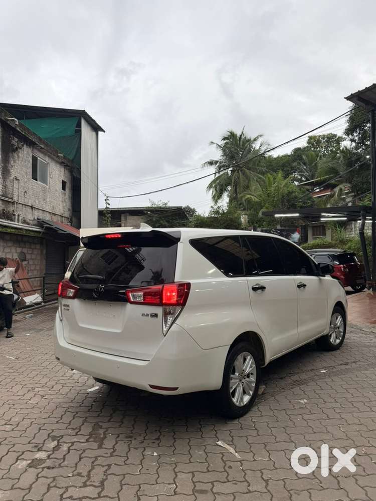 Toyota Innova Crysta 2018