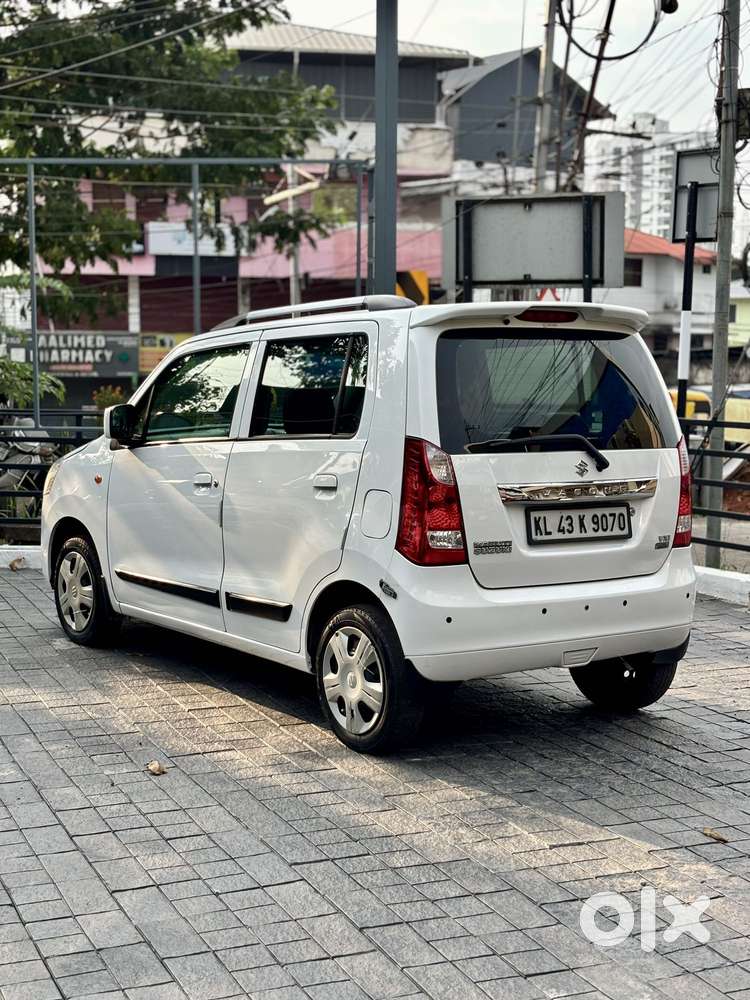 Maruti Suzuki Wagon R 1.0 Vxi Amt, 2018, Cng & Hybrids