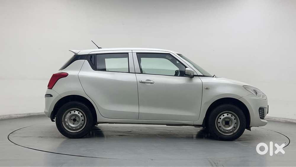 Maruti Suzuki Swift 1.3 Lxi, 2022, Petrol