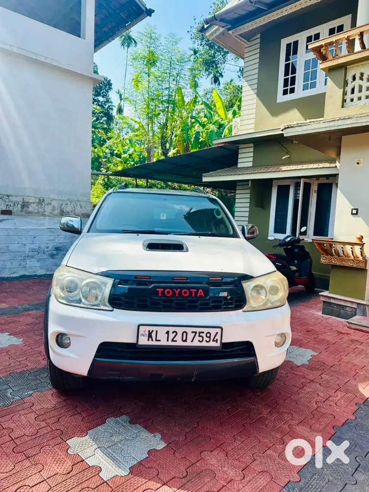 Toyota Fortuner Diesel 2011 Manual