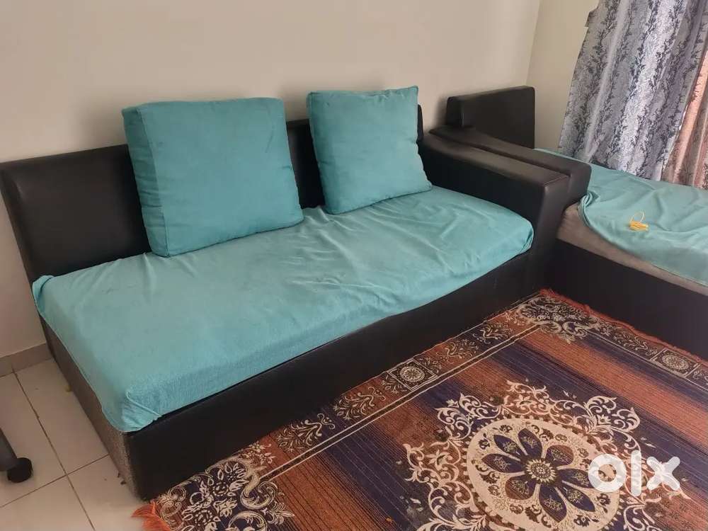 5 SEATER SOFA CUM BED IN GOOD CONDITION