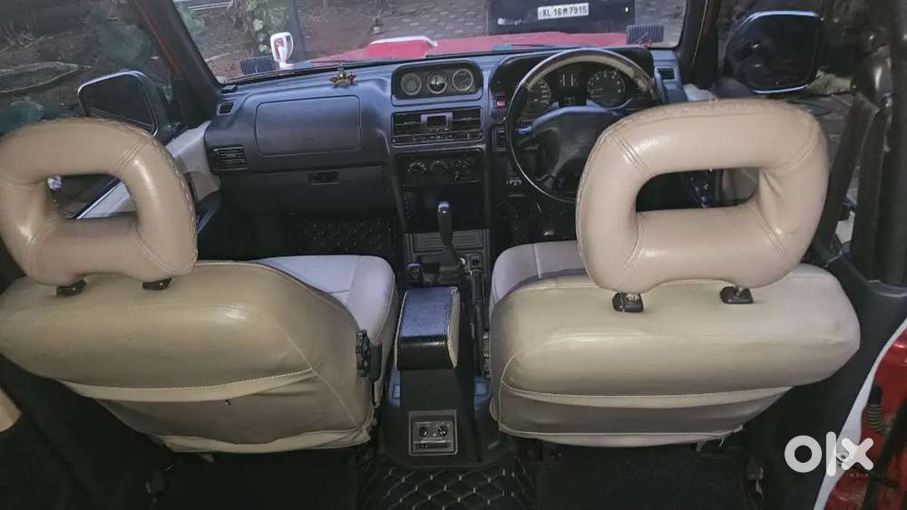 Mitsubishi Pajero ,clean Engine Room With No Accident History