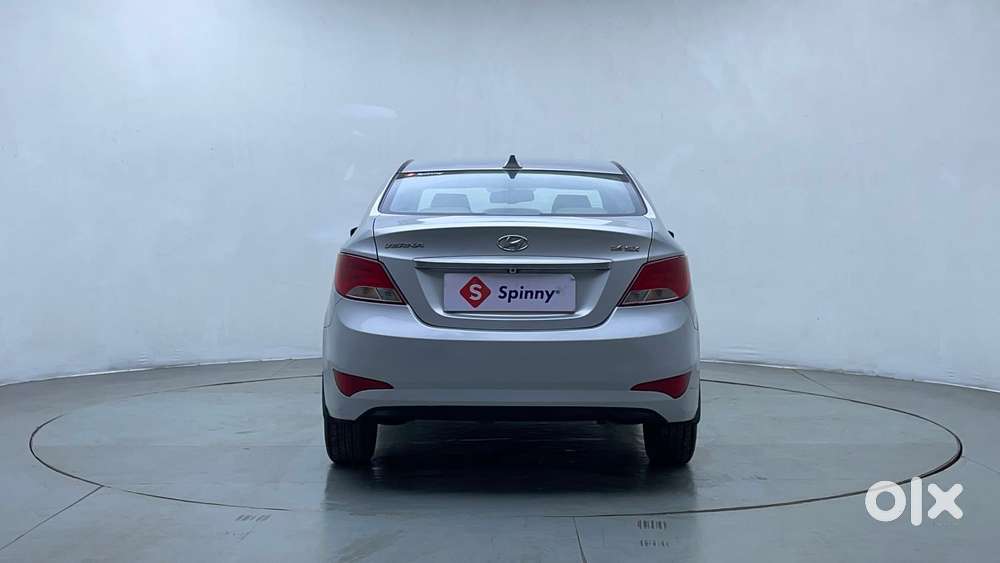 Hyundai Verna Fluidic 1.6 Vtvt Sx, 2017, Petrol