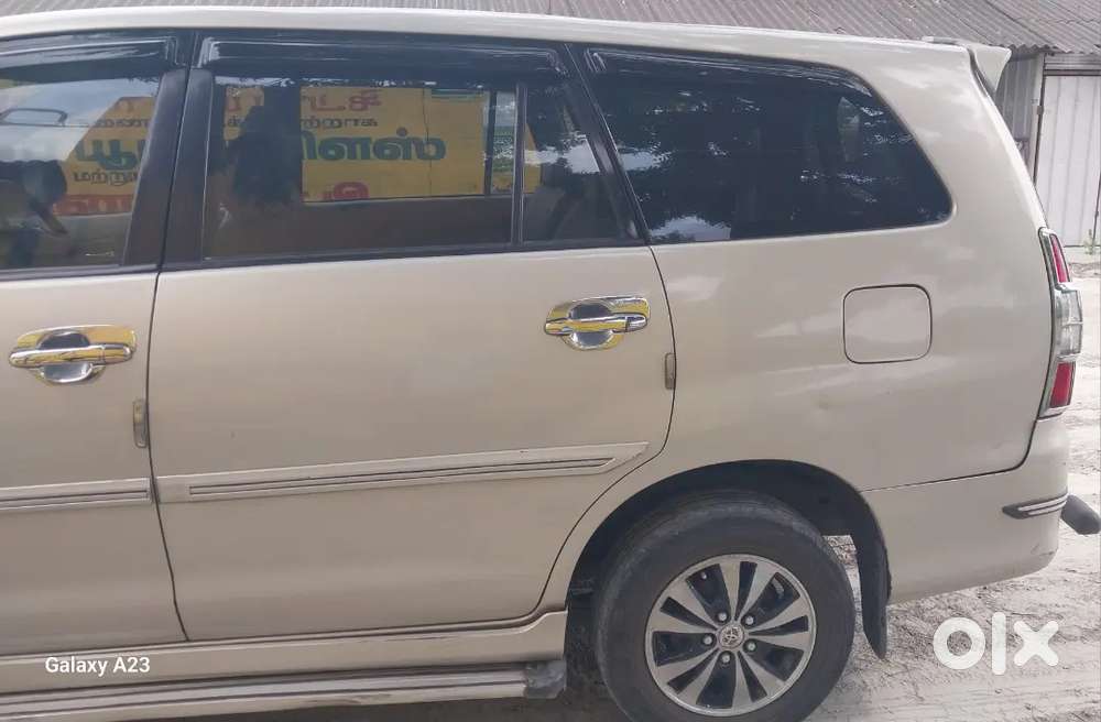 Toyota Innova 2012 Diesel Well Maintained