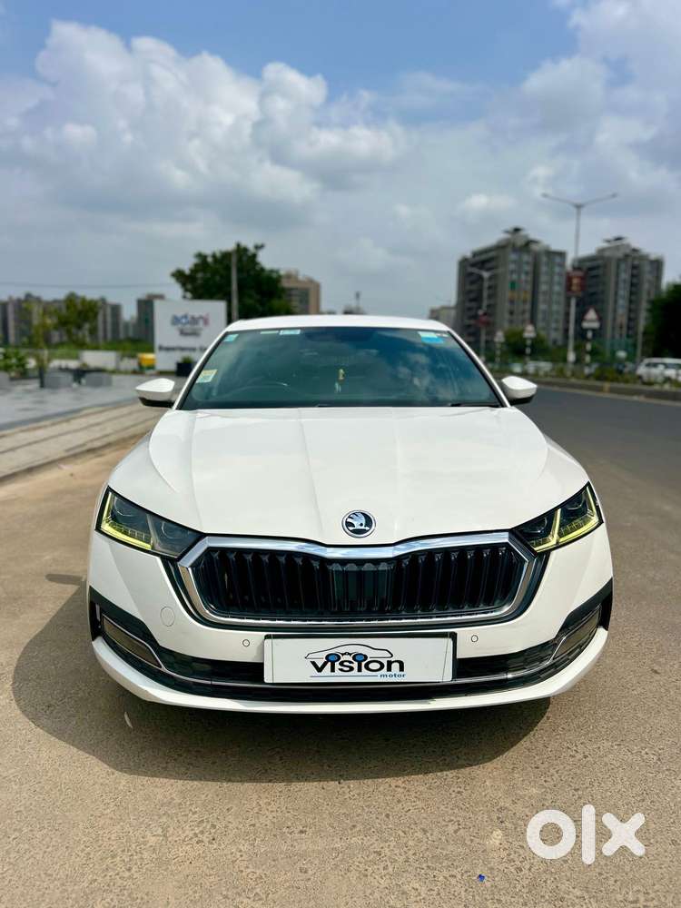 Skoda Octavia Facelift, 2022, Petrol