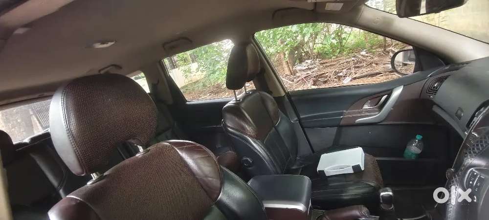 Need To Sell Immediately - Mahindra Xuv500 Diesel W8 2014 Manual