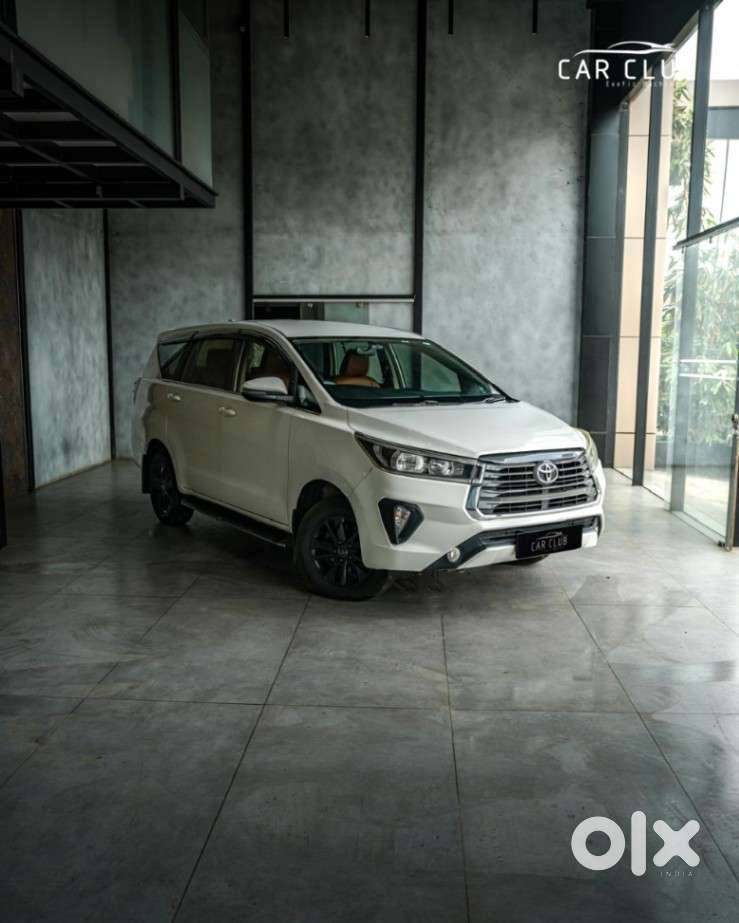 Toyota Innova Crysta 2.4 G Mt 7 Str, 2017, Diesel