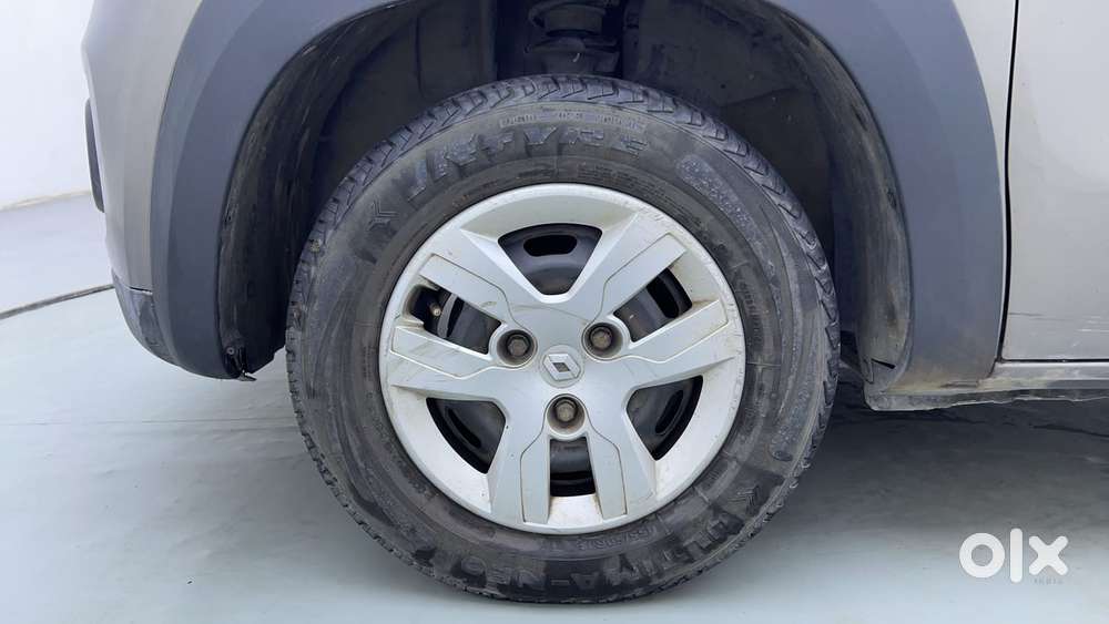 Renault Kwid 2019-ongoing 1.0 Rxt Amt (o), 2018, Petrol