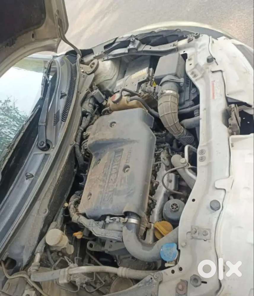 Maruti Suzuki Dzire 2015 Diesel 75000 Km Driven
