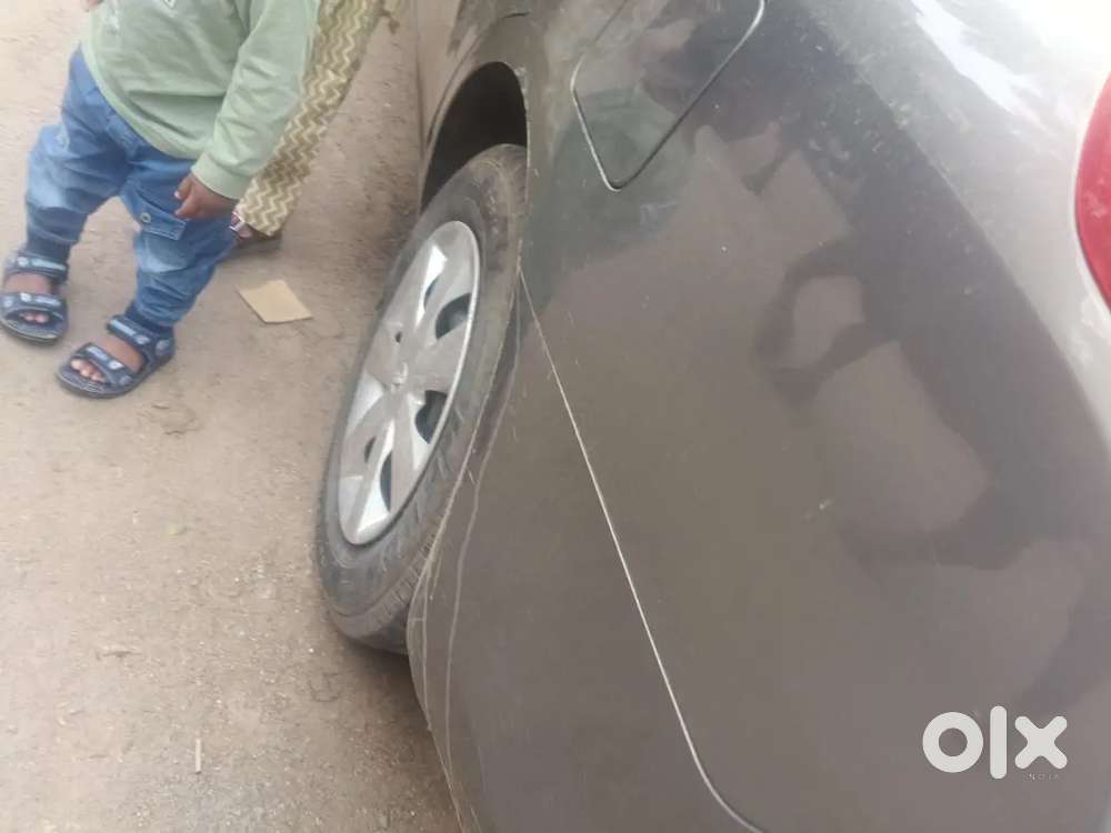 Nissan Sunny Petrol Xl 2011