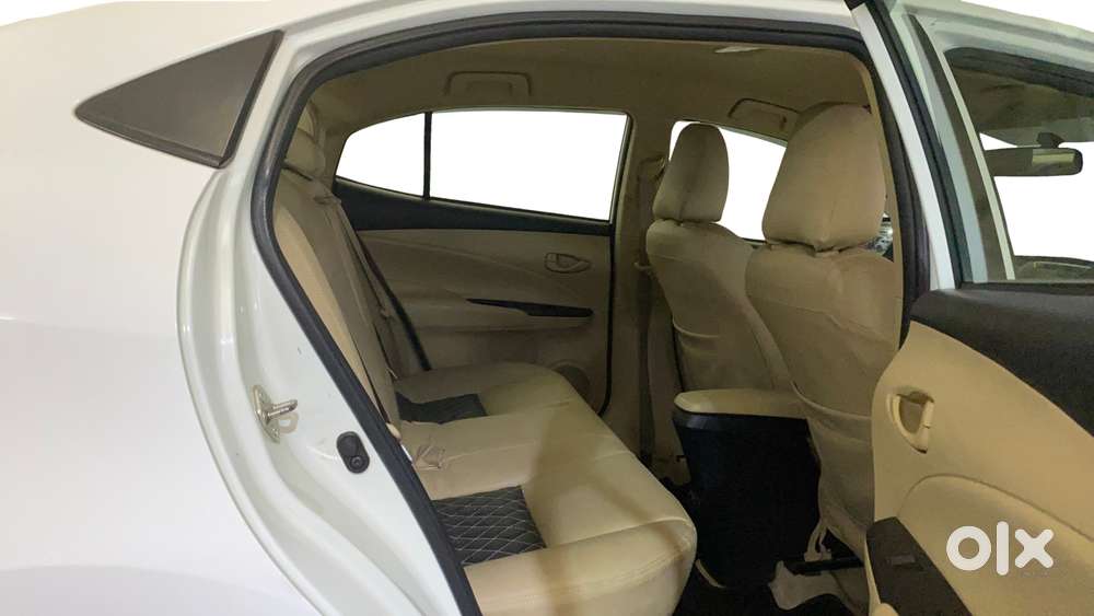 Toyota Yaris J Cvt, 2018, Petrol