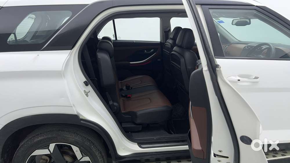 Hyundai Alcazar 1.5 Tdct Signature (o) 7s Petrol, 2023, Petrol