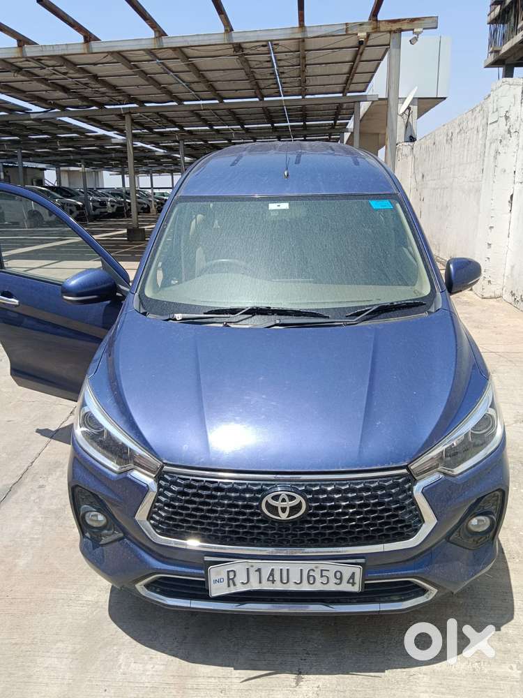 Toyota Rumion V Mt, 2023, Petrol
