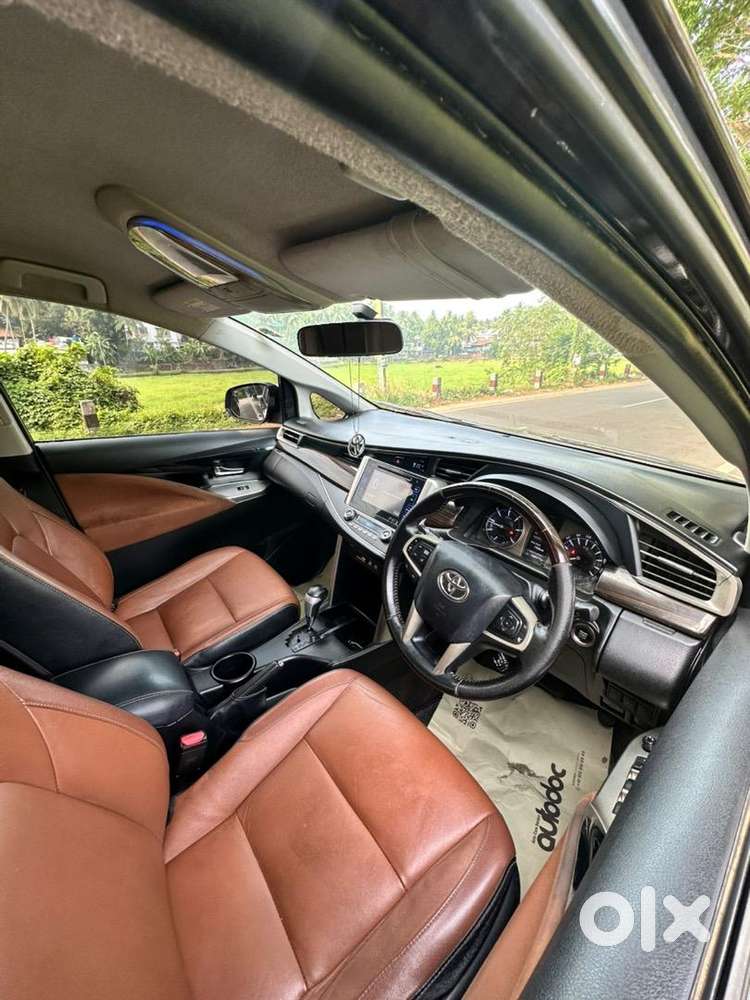 Toyota Innova Crysta 2017 Diesel Well Maintained