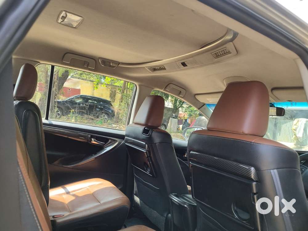 Toyota Innova Crysta 2.8z Automatic, 2017, Diesel